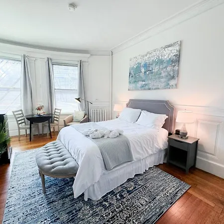 Pvt Room, St Marys, Fenway, Longwood, Green Line
